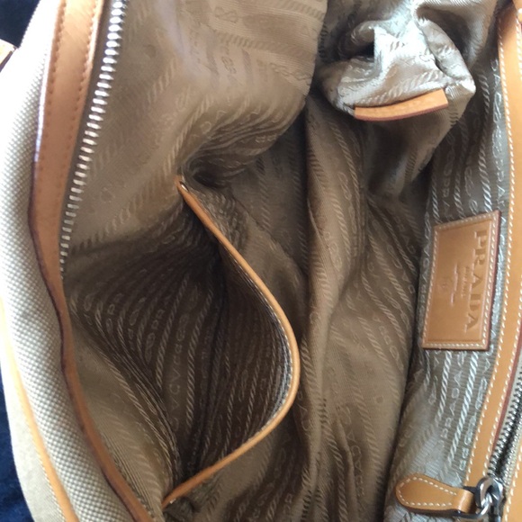 Prada bags - Picture 5 of 7